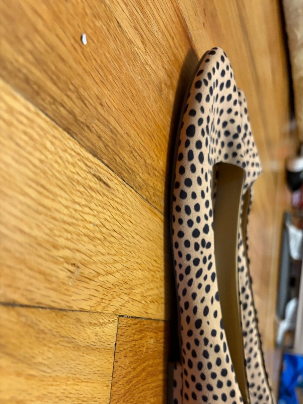 Report Patterned Flats, Size 8 - Picture 3 of 5